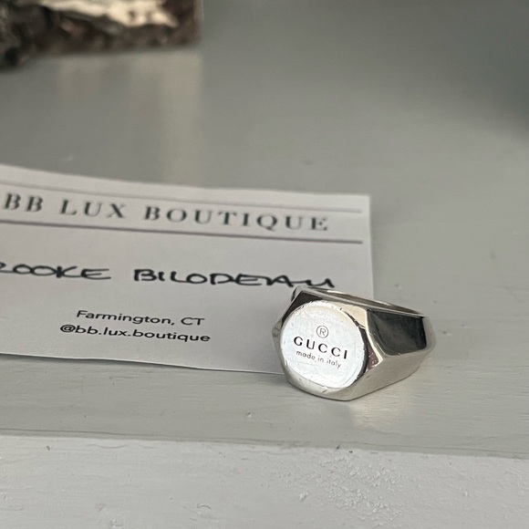 RARE GUCCI 925 Sterling Silver Signet size 5.5 Authentic- full set w/ box, pouch - Picture 3 of 16